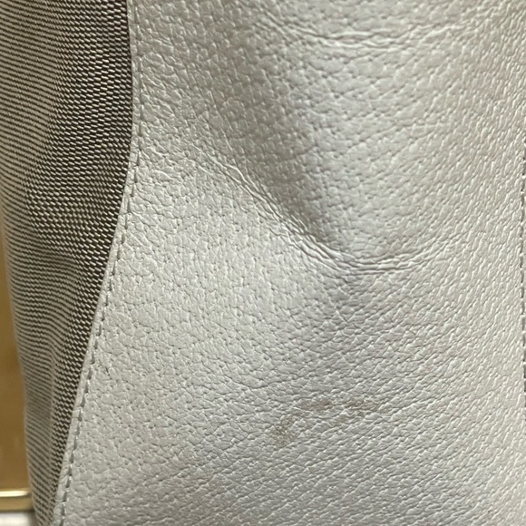 Vintage Gucci Neutral Canvas and White Leather Hobo/Shoulderbag - Picture 4 of 13